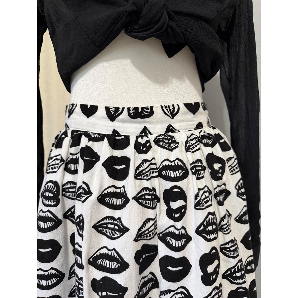Novelty Maxi Skirt Size 2 Lips Print Black White High Waist Statement Korea Made - Picture 13 of 16